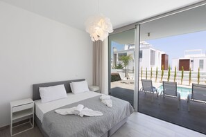 4 bedrooms, in-room safe, iron/ironing board, travel cot