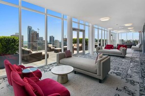 Fernseher, Stereoanlage