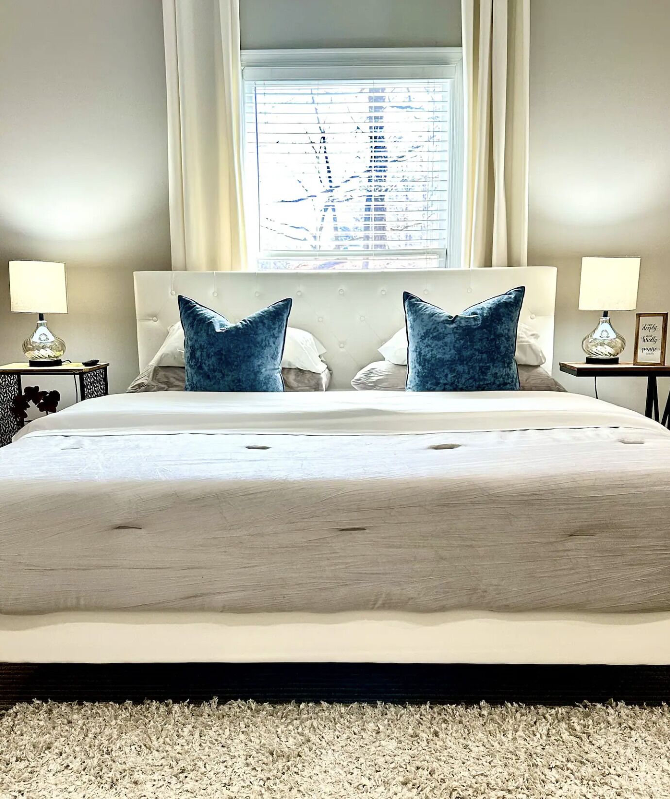 2 habitaciones, escritorio, tabla de planchar con plancha y wifi gratis 