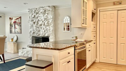 Beautiful 2BR 1BA - Atlanta's Best Location & Amenities