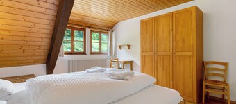 Holiday Home 'Haus 2 Hanselishof - 2 Wohnungen' with Mountain View, Shared Garden and Wi-Fi