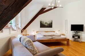 4 Schlafzimmer, Schreibtisch, kostenloses WLAN, Bettwäsche