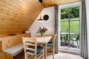Dining - Holiday Home 'Haus 1 Hanselishof - 2 Wohnungen' with Mountain View, Private Terrace and Wi-Fi (Schenkenzell)