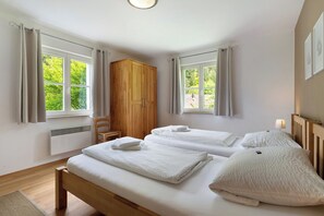 2 dormitoris, planxa i posts de planxar, wifi gratuïta i roba de llit 