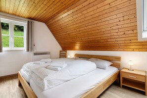 2 quartos, ferros/tábuas de passar roupa, Wi-Fi de cortesia