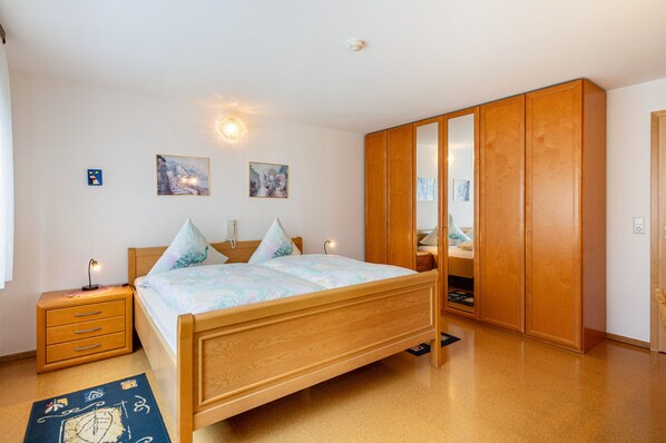 2 Schlafzimmer, Bügeleisen/Bügelbrett, kostenloses WLAN, Bettwäsche