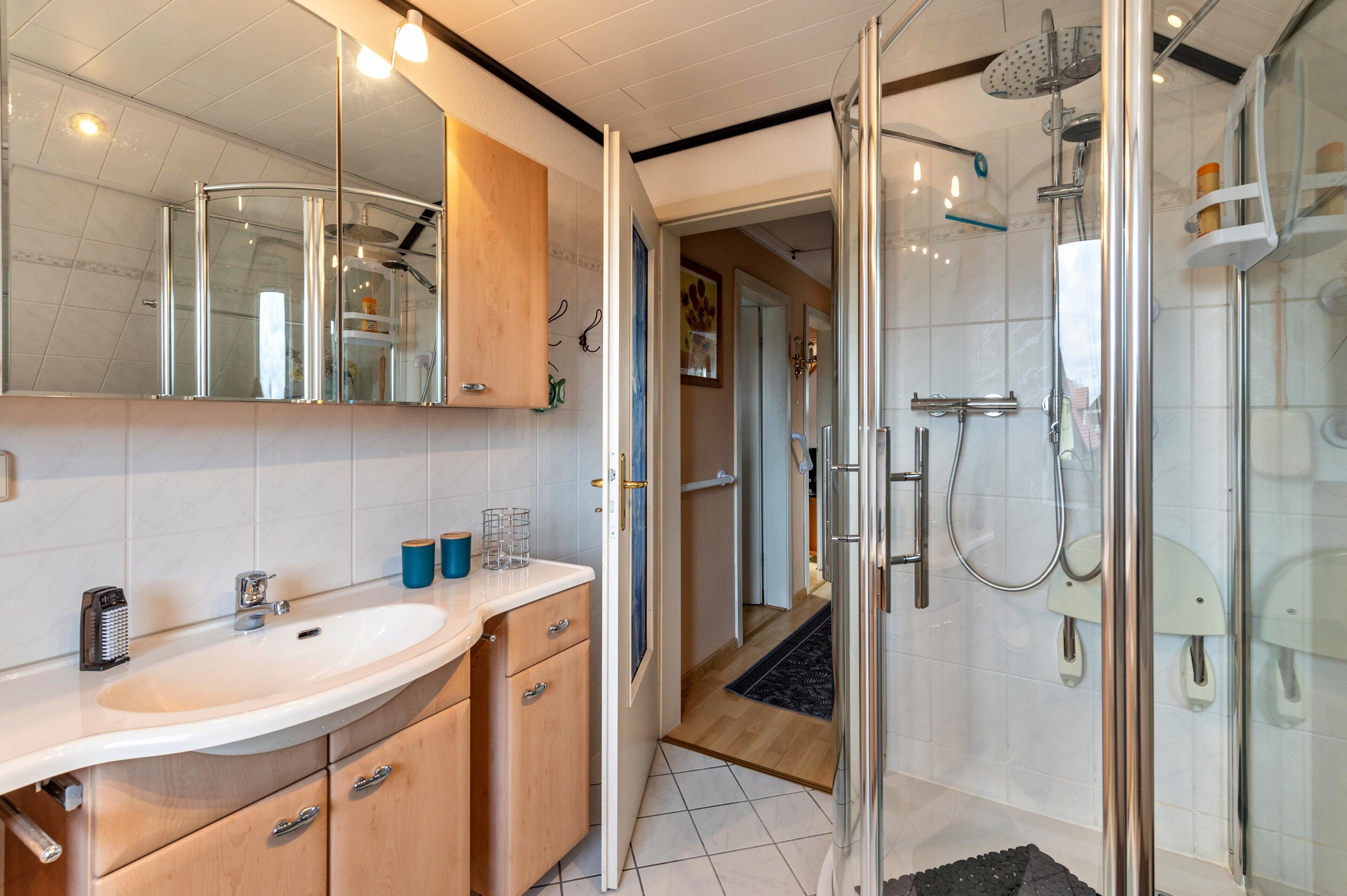 Bathtub, hair dryer, towels