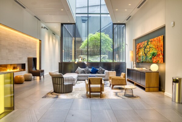 Interior - Luxe Downtown 2BR w/ Gym, W/D & BBQ, near Dining & Shops, by Blueground (Seattle)