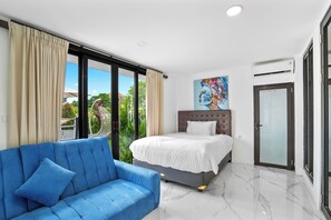 18 habitaciones, escritorio, tabla de planchar con plancha y wifi 