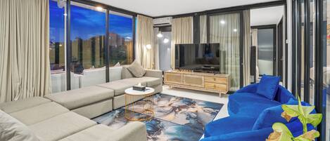 Smart TV, table tennis, stereo