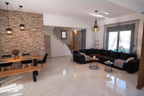 House | 2 bedrooms, soundproofing