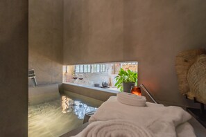 2 bedrooms - Design Loft With Private Parking (Como)