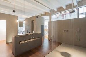 Apartment | 2 bedrooms - Design Loft With Private Parking (Como)