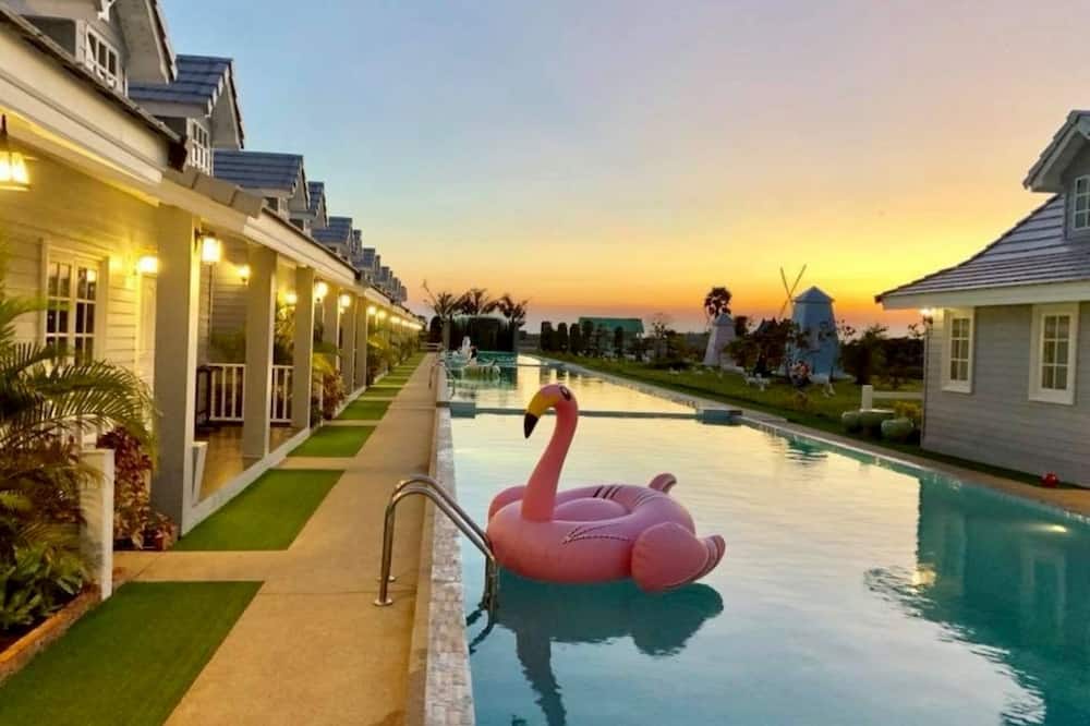 The Memory Luxury Resort