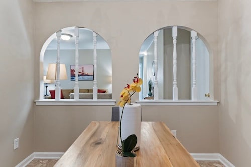 Near Parks, Dining, & Shopping - Glade Park Gem