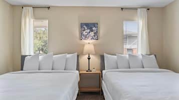 4 bedrooms, desk, iron/ironing board, WiFi