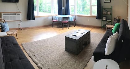 Vacation Rental: Ridge View Flat
