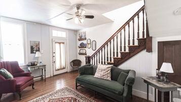 TV, fireplace, offices