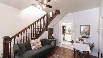 TV, fireplace, offices