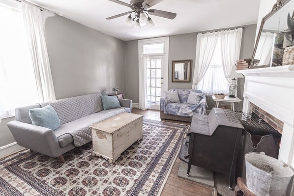 TV, fireplace, DVD player, offices