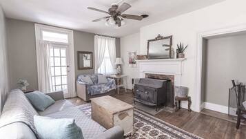 TV, fireplace, DVD player, offices