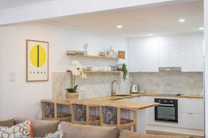 Interior - Bimbajong Studio - Oceanstays- Pet Friendly (Yamba)