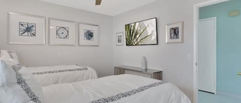 3 bedrooms, desk, iron/ironing board, WiFi