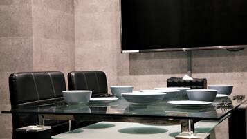 Basic Apartment | 2 bedrooms, desk, free WiFi