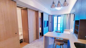 1 habitación, colchones con pillow-top y escritorio