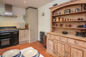 Lavavajillas y utensilios de cocina