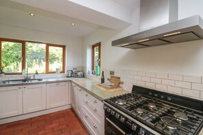 Dishwasher, cookware/dishes/utensils