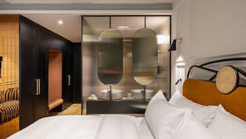 Deluxe Double Room, Courtyard View | 1 bedroom, Frette Italian sheets, premium bedding, down comforters