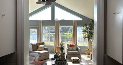 Great 4 Golf! Waterfront House In Southport, Close To Beaches