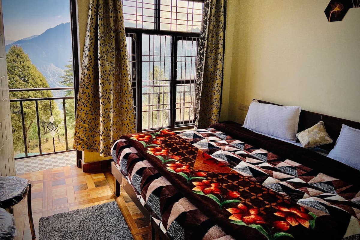 Deluxe Double Room | WiFi (free), bed sheets