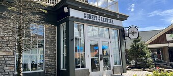 ML182 First Floor New Deck VIEWS EZ Parking WiFi