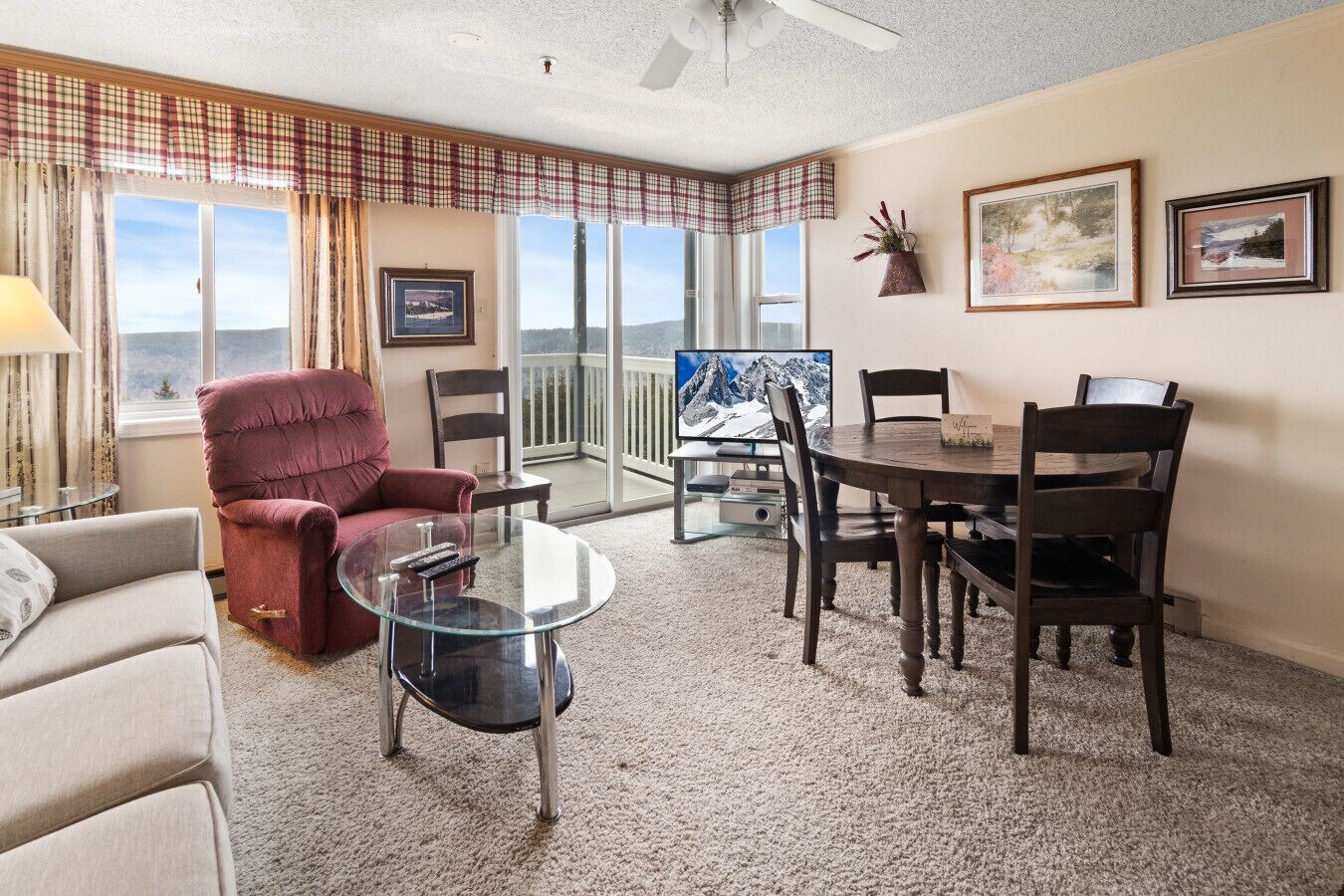 TV connectée, lecteur de DVD, chaîne hi-fi