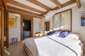 4 chambres, fer et planche à repasser, Wi-Fi gratuit, draps fournis
