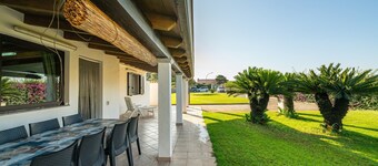 Vacation Home "Casa Silvia" with Private Terrace & Wi-Fi