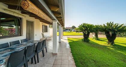 Vacation Home "Casa Silvia" with Private Terrace & Wi-Fi