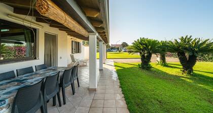Vacation Home "Casa Silvia" with Private Terrace & Wi-Fi