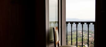 Apartamento vacacional "Casa Vela" con vistas a la montaña, terraza privada y Wi-Fi