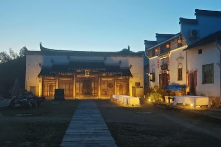 Exterior. Huangshan Yanlaige Home Stay