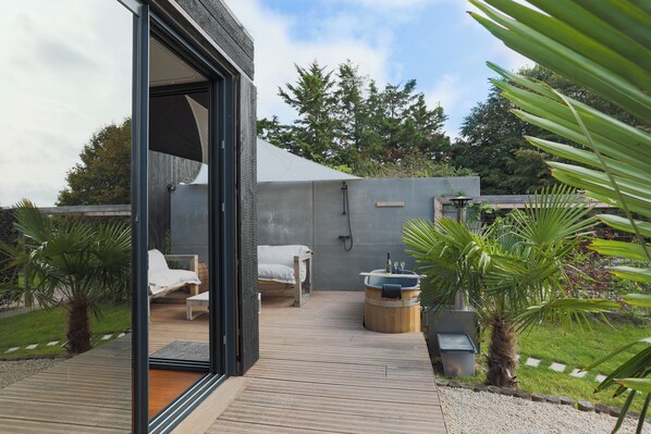 Terrace/patio - Apartment 'Ecolodge À 300m De La Plage' with Private Garden and Balcony (Pléneuf-Val-André)