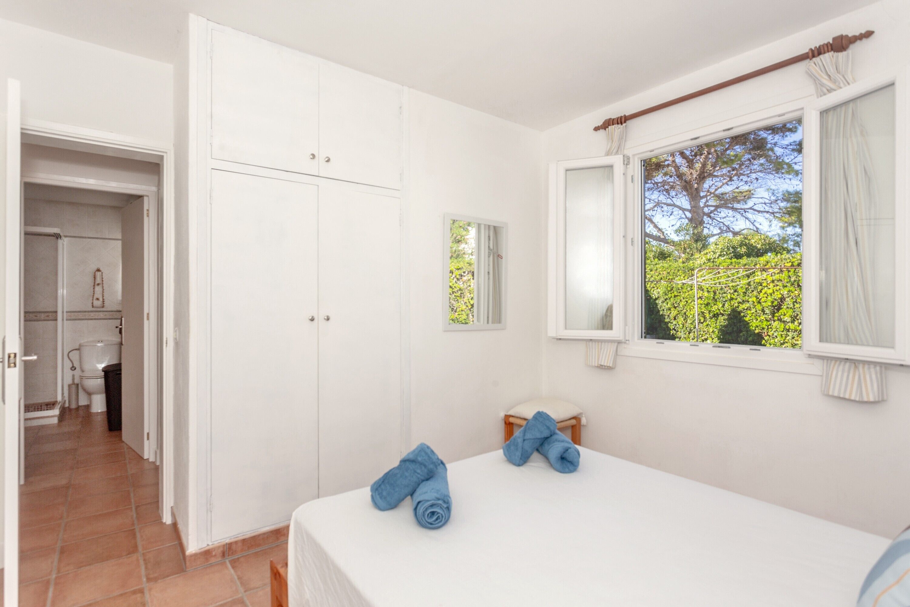 3 dormitoris, planxa i posts de planxar, wifi gratuïta i roba de llit 