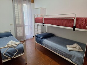 2 bedrooms, free WiFi, bed sheets