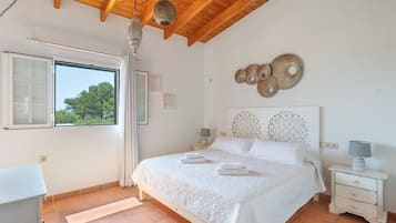 4 Schlafzimmer, Bügeleisen/Bügelbrett, kostenloses WLAN, Bettwäsche