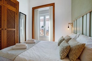 3 chambres, fer et planche à repasser, Wi-Fi gratuit, draps fournis