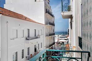 Property grounds - Apartment "Casa Ribeiro - Escandinavo" with Balcony & Wi-Fi (Nazaré)