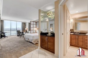 Schreibtisch, Bügeleisen/Bügelbrett, WLAN, Bettwäsche