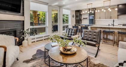 Stunning Aspen Core 2B, AC, Views, Patio, HotTub!